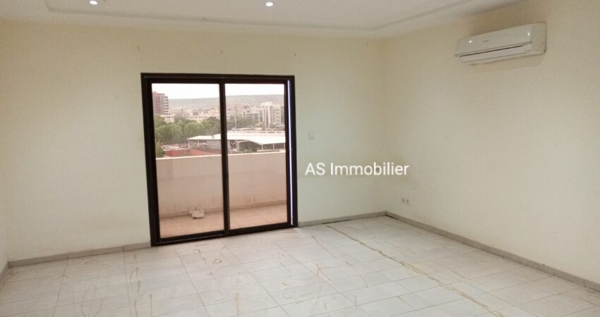 Appartement de 3 chambres à louer à l'aci 2000