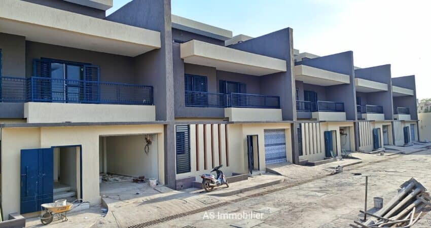 Duplex de haut standing avec piscine à louer à l'aci 2000