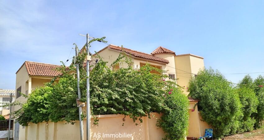 Maison en Duplex à vendre à Sotuba